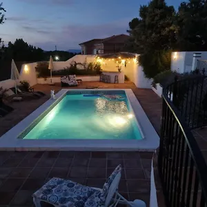  Bed & Breakfast Todos Y Tonya