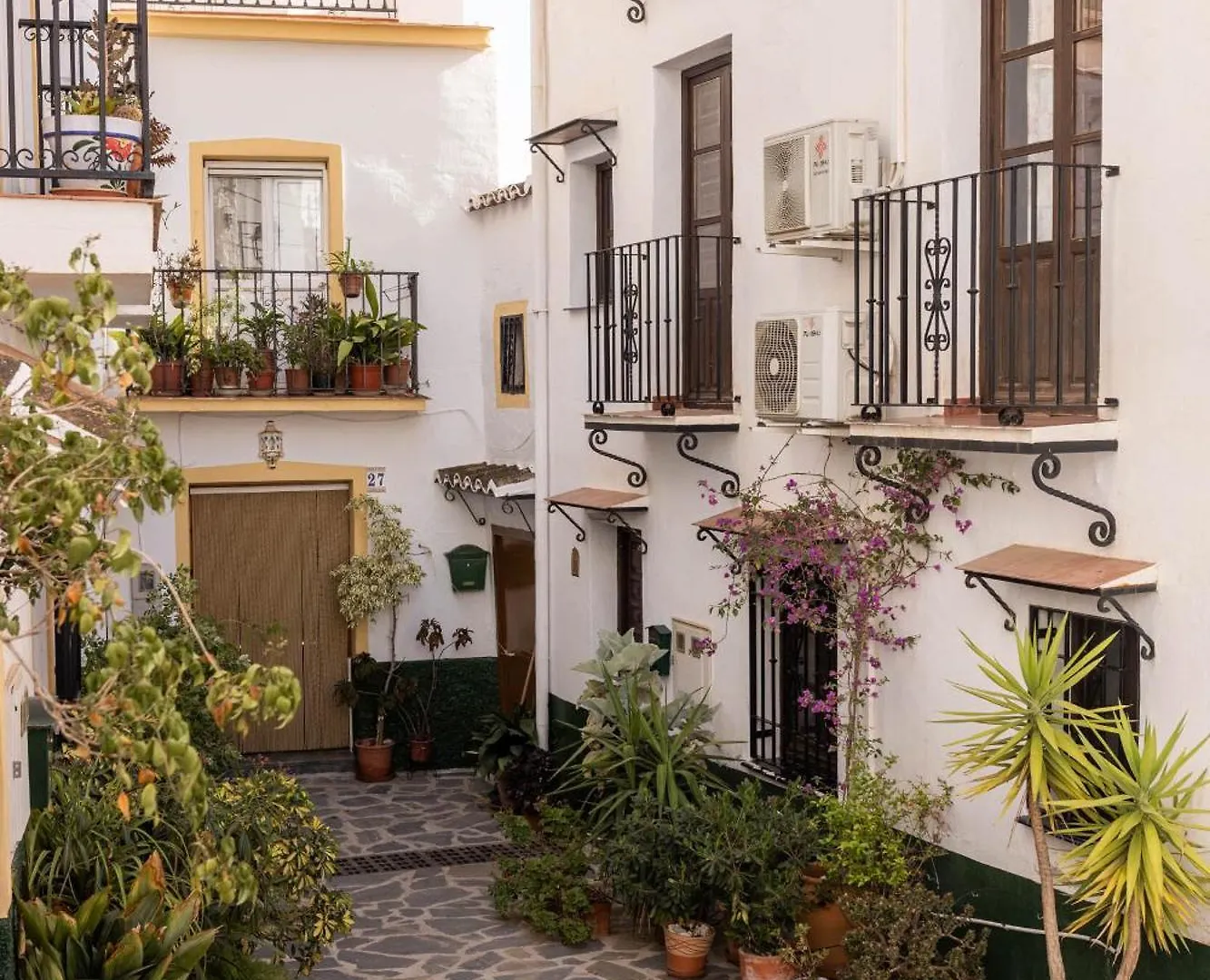 Olive & Ivy Guesthouse Canillas de Aceituno 4*,  Spain